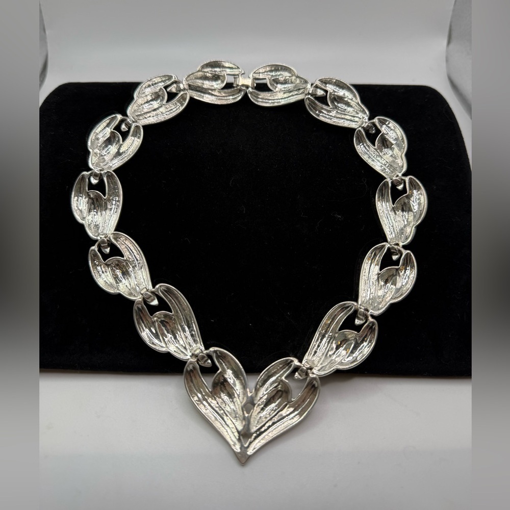 Vintage Silver Tone Heart Link Collar Necklace 15.5” Heavy Statement - Picture 2 of 2